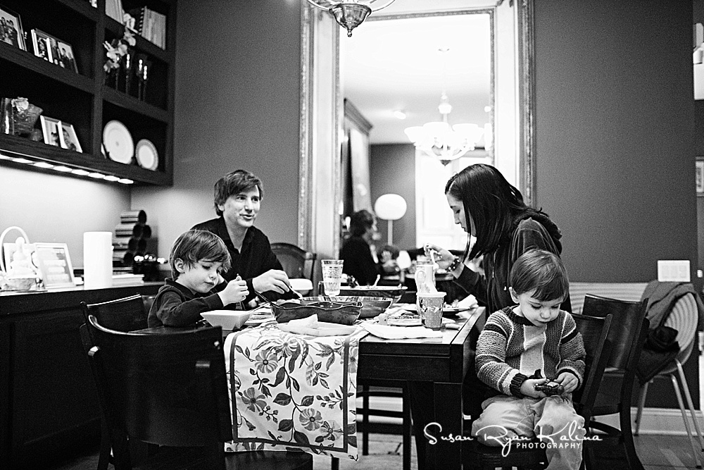 Chicago IL Family Lifestyle Photos Family Moment